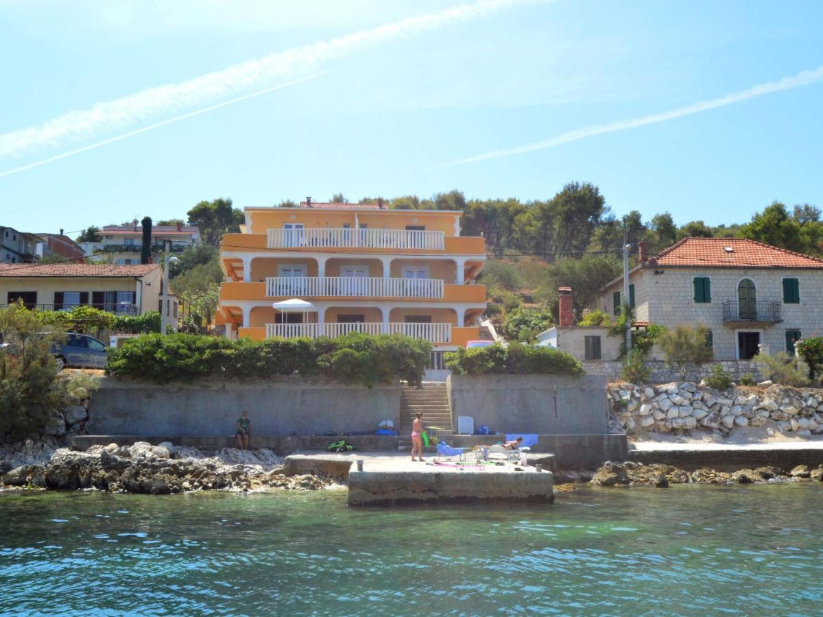 Apartment Mornar-5 By Interhome Trogir Exterior foto